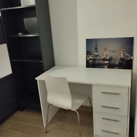 Superbe Gare Du Val Apartment *